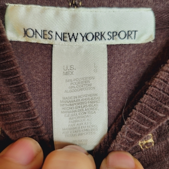 Vintage 2000s velour zip up hoodie - Picture 8 of 8